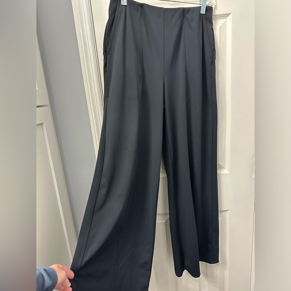 Women’s Old Navy Power Soft Go Dry black pants size M
